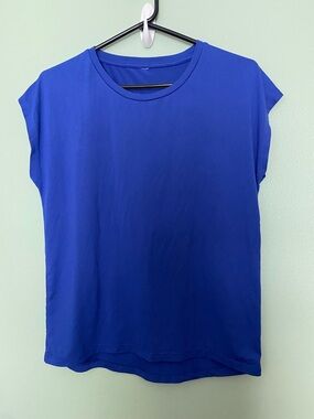 No Brand Women’s Royal Blue Crewneck Short Sleeve Tee